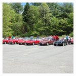 Ahhh - the Glynn Motorsports parking lot filled with Alfas - the way it should be!