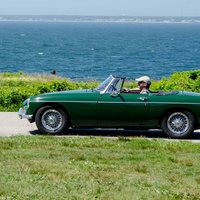 (The webmaster includes another shot of the BRG MGB)