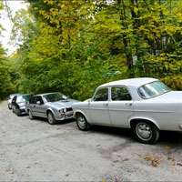 Our Alfas join several other fine sports cars as we arrive at Jeff Greenfield's
