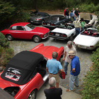 Our Alfas join several other fine sports cars as we arrive at Jeff Greenfield's