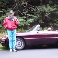 Rich is overjoyed when he learns that there's actually cell phone service so he can call AAA