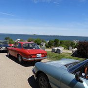 Some photos taken at the picturesque summit of the Hull cemetery