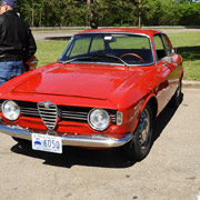 Mike Hollinger's pretty red step-nose Giulia GT
