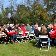 Some photos of the assemblage dining al fresco